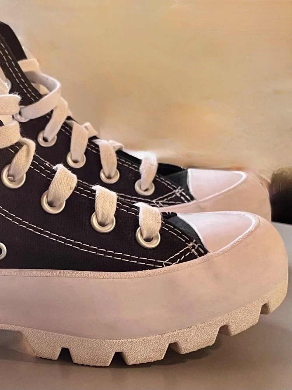 Converse Chuck Taylor Lugged Hi Women’s 7 — Black — $35 OBO